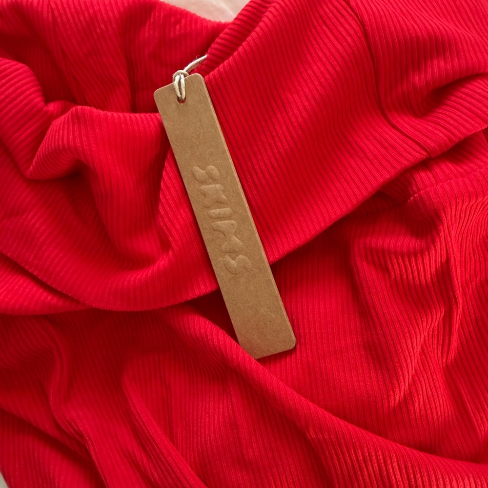 Skims Ribbed Limited Edition Soft Lounge Flared Pants Cherry Red - Picture 4 of 6